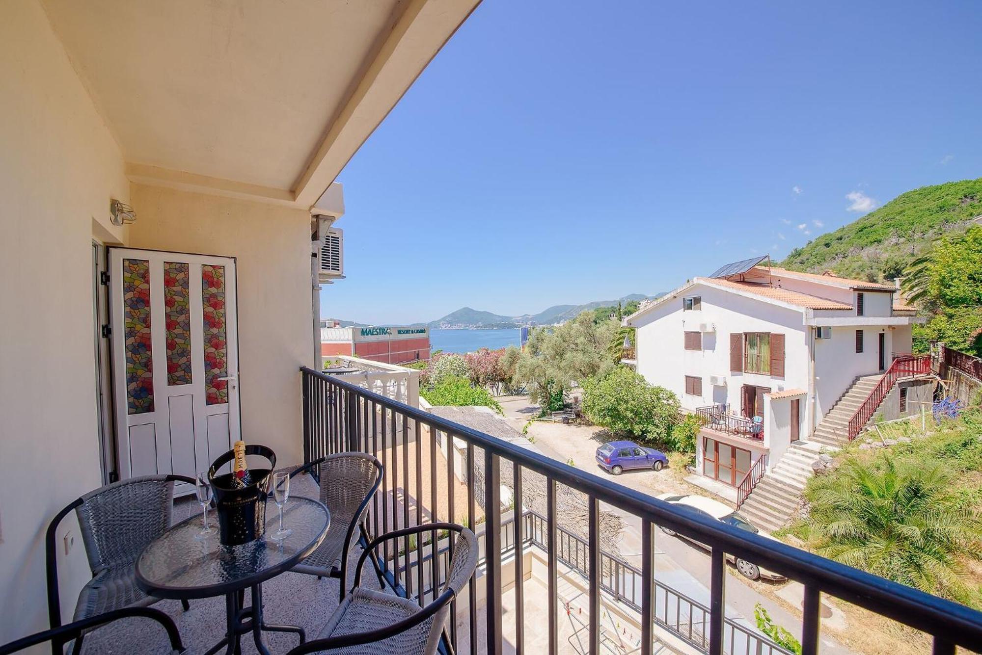 Guest House Przno Bay Sveti Stefan Pokoj fotografie